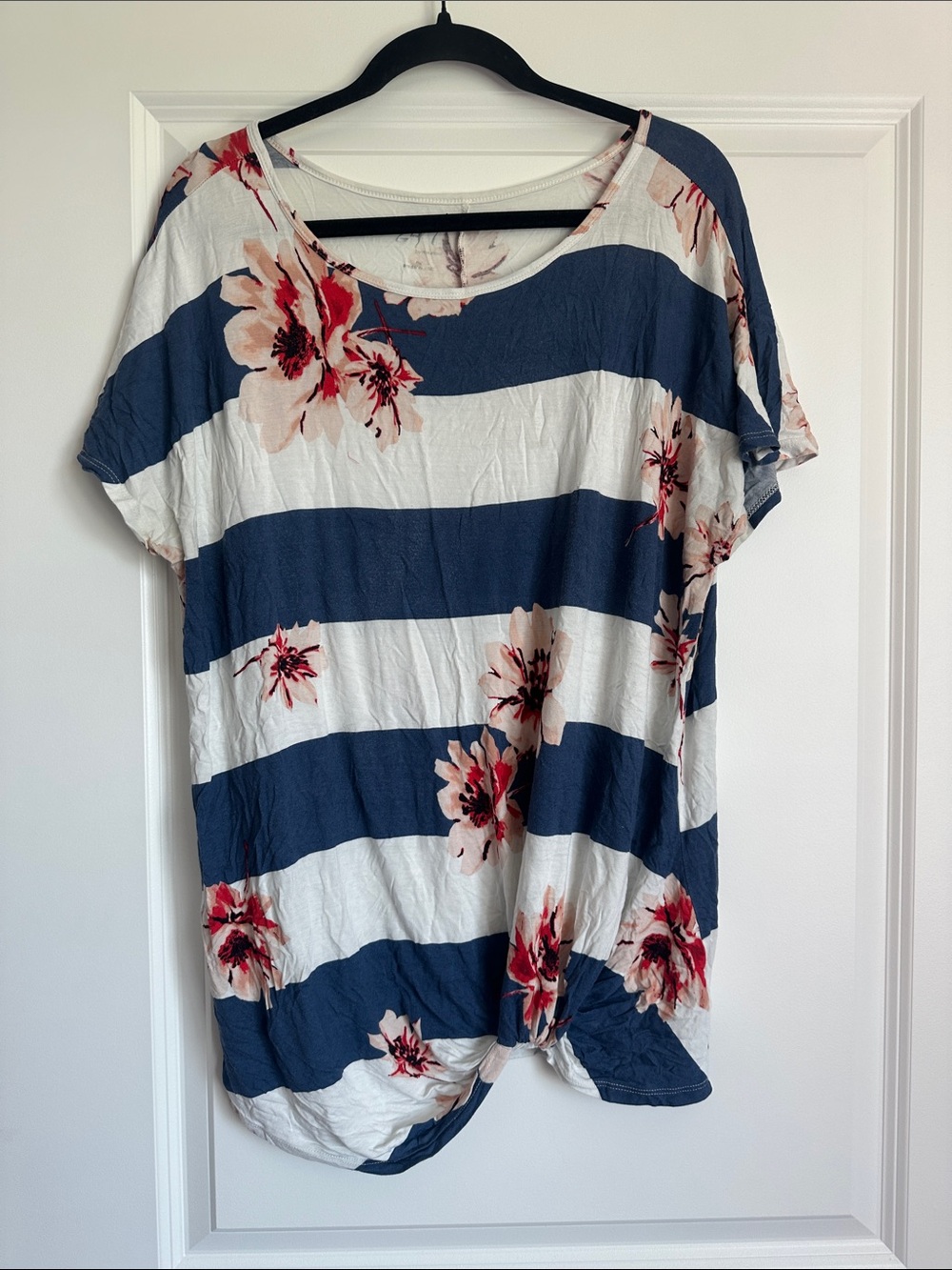 Maurices Navy, White & Pink Floral Short Sleeve Tee